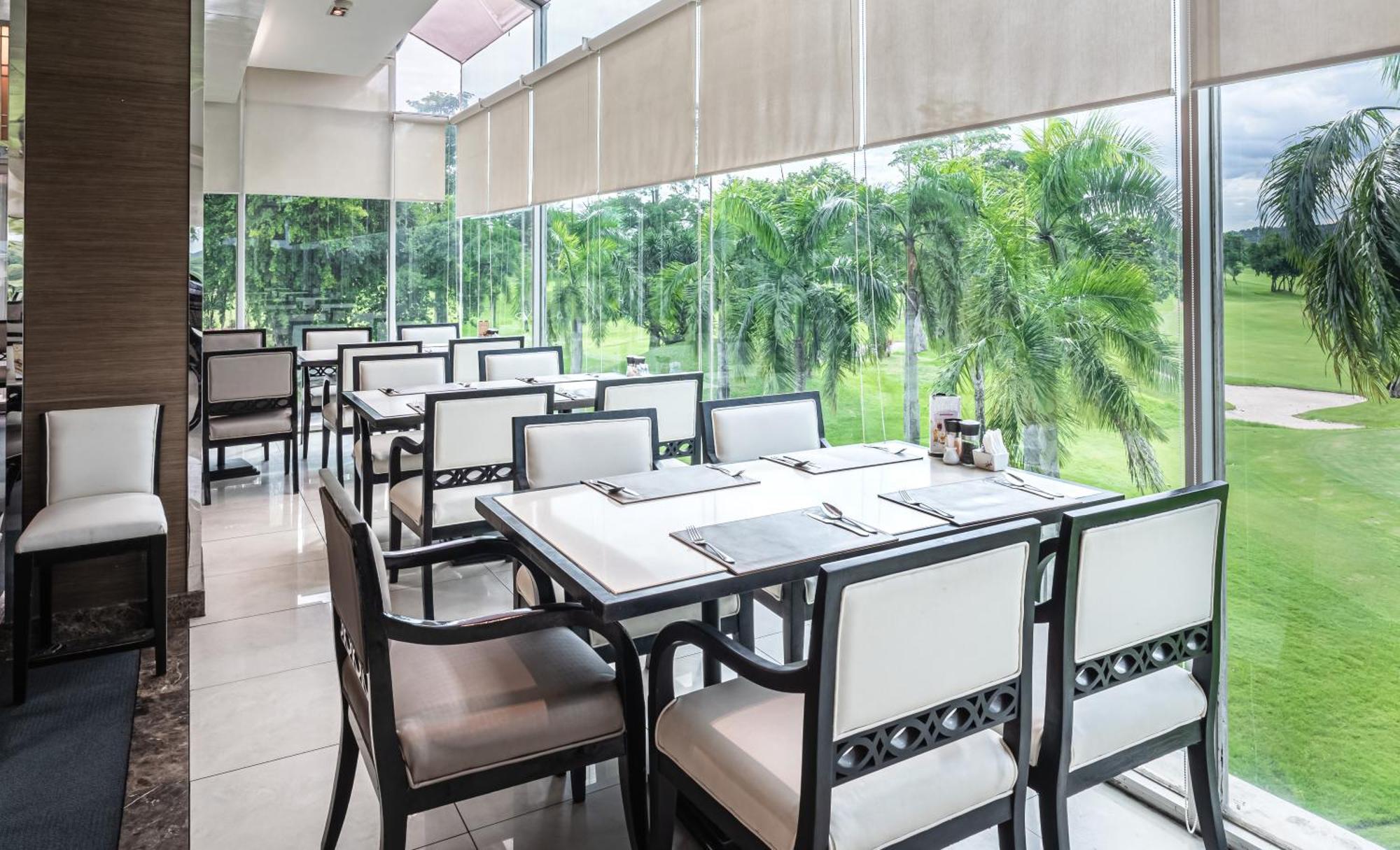 Pattana Sports Resort Si Racha Exterior photo