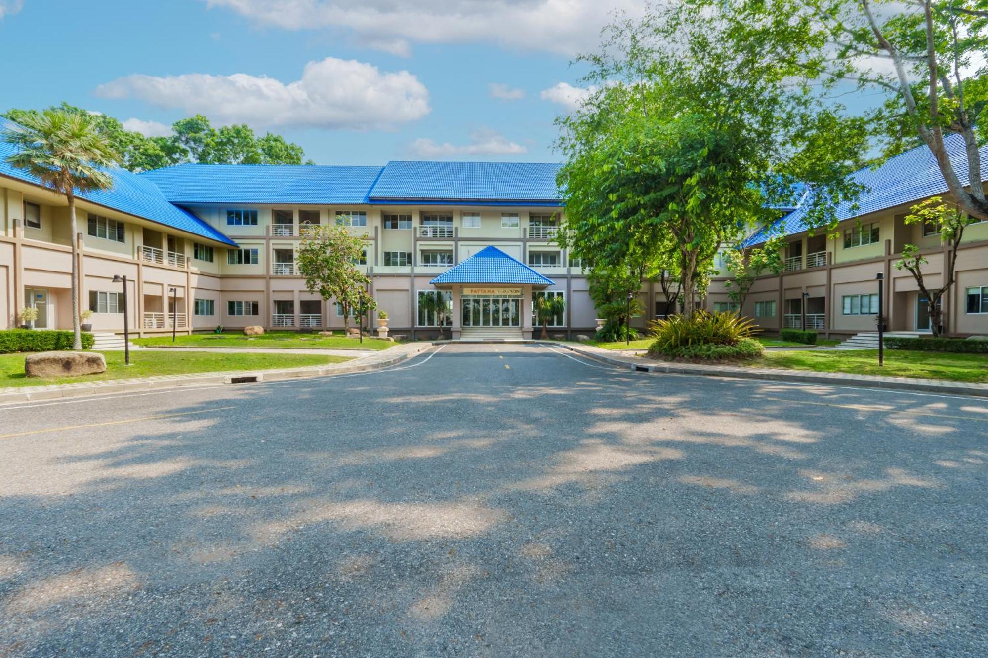 Pattana Sports Resort Si Racha Exterior photo